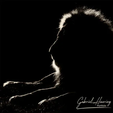 Lion  in Black & White - Picture taken by Gabriel Haering in Serengeti National Park (Tanzania)